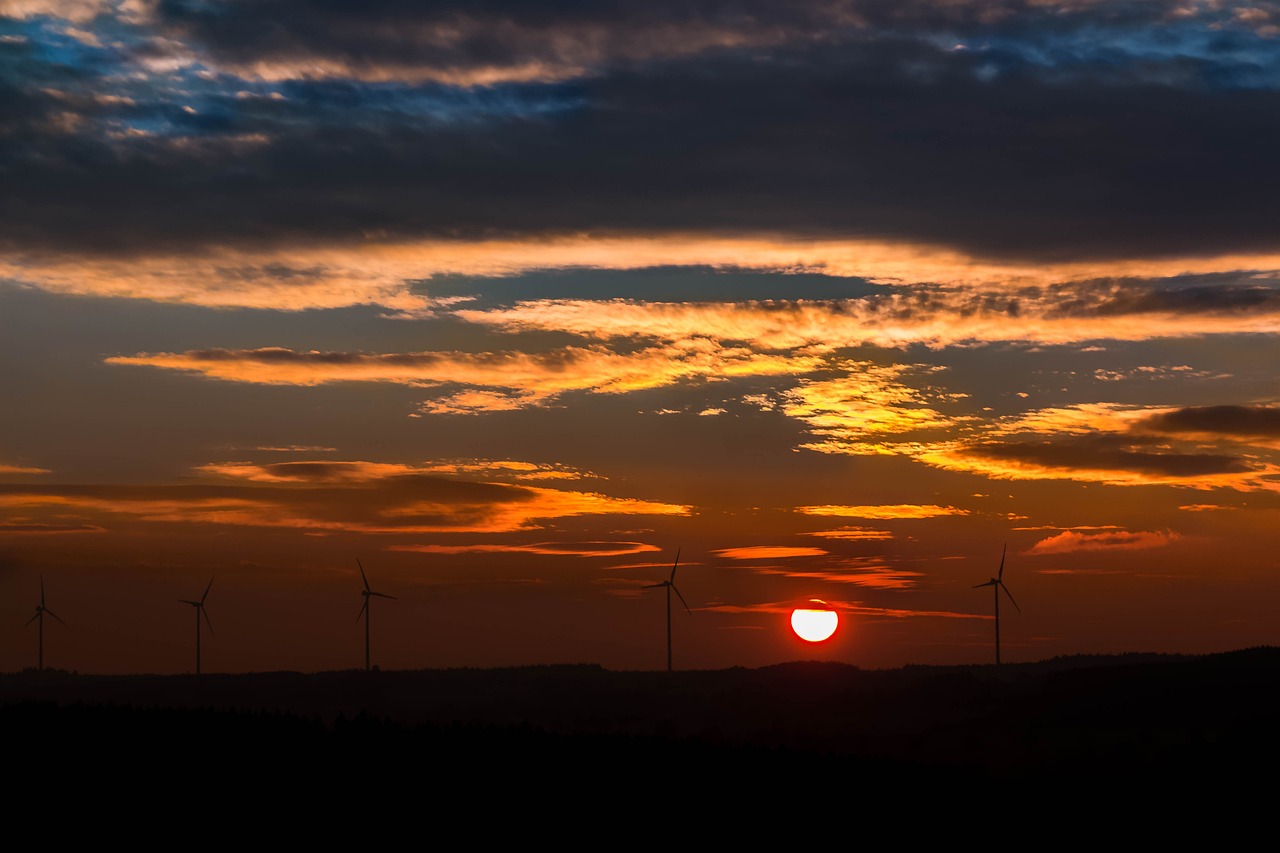 découvrez l'univers de l'énergie renouvelable : des solutions durables pour un avenir vert, allant de l'énergie solaire à l'éolien, en passant par l'hydroélectricité. engagez-vous vers une transition énergétique respectueuse de l'environnement.